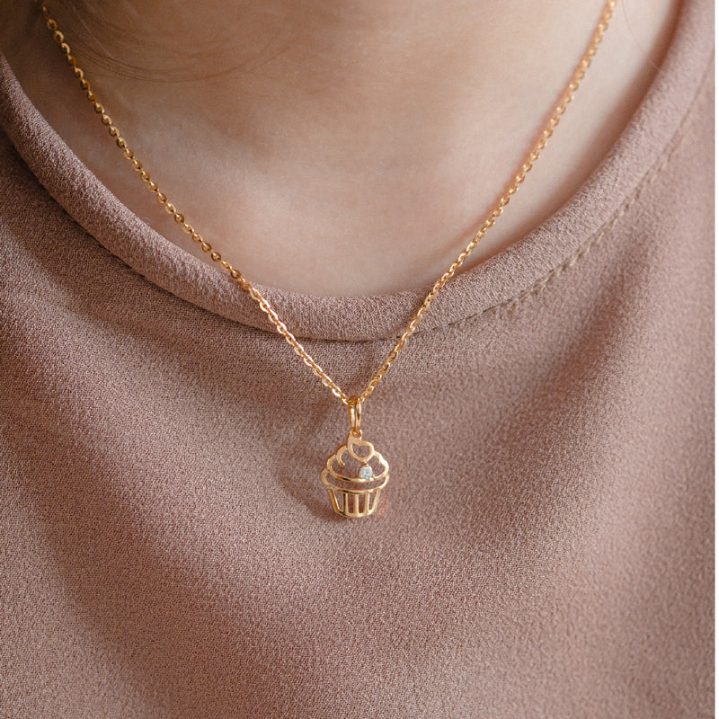 Cupcake Pendant (Kids) ( pRE oRDER )
